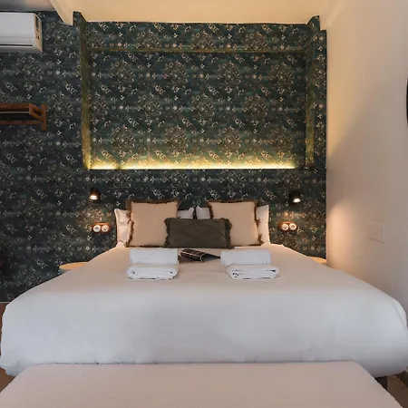 Carmen Guinea Alhambra Views * Гранада