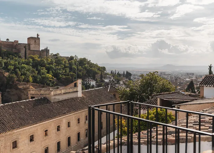 Carmen Guinea Alhambra Views *