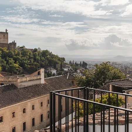 Carmen Guinea Alhambra Views *