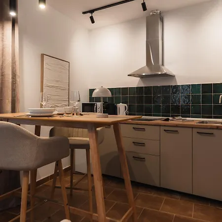 Carmen Guinea Alhambra Views