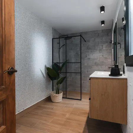 Carmen Guinea Alhambra Views Granada